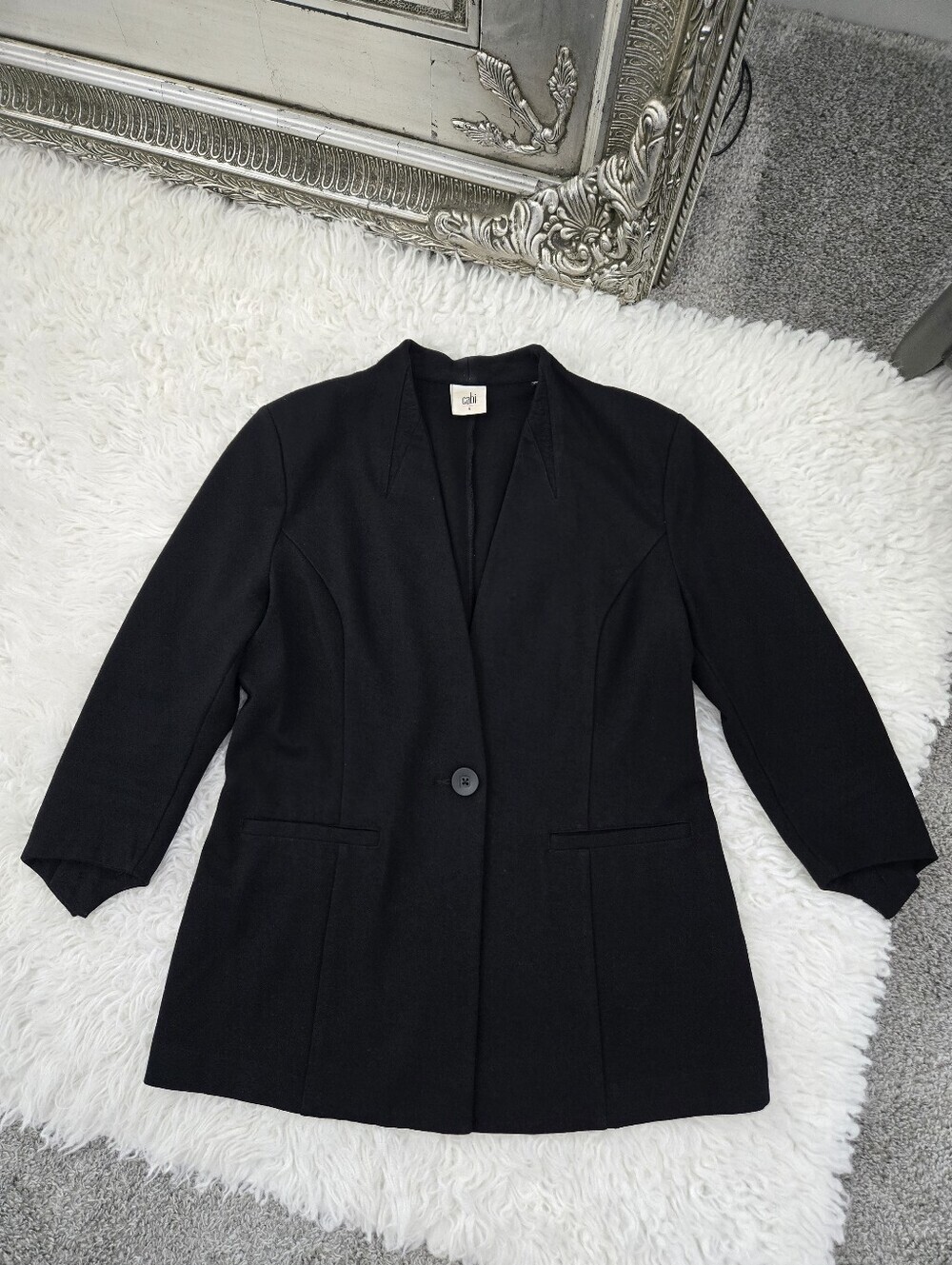 Cabi Turner Collarless Blazer Jacket(Style #3026). Black. Size 6